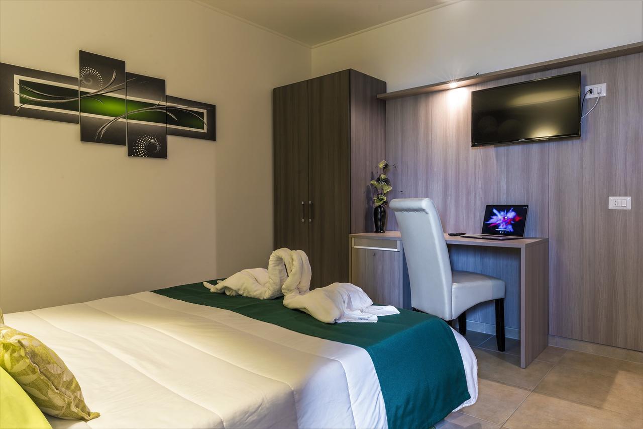 La Piazzetta Guest House Olbia Exterior photo
